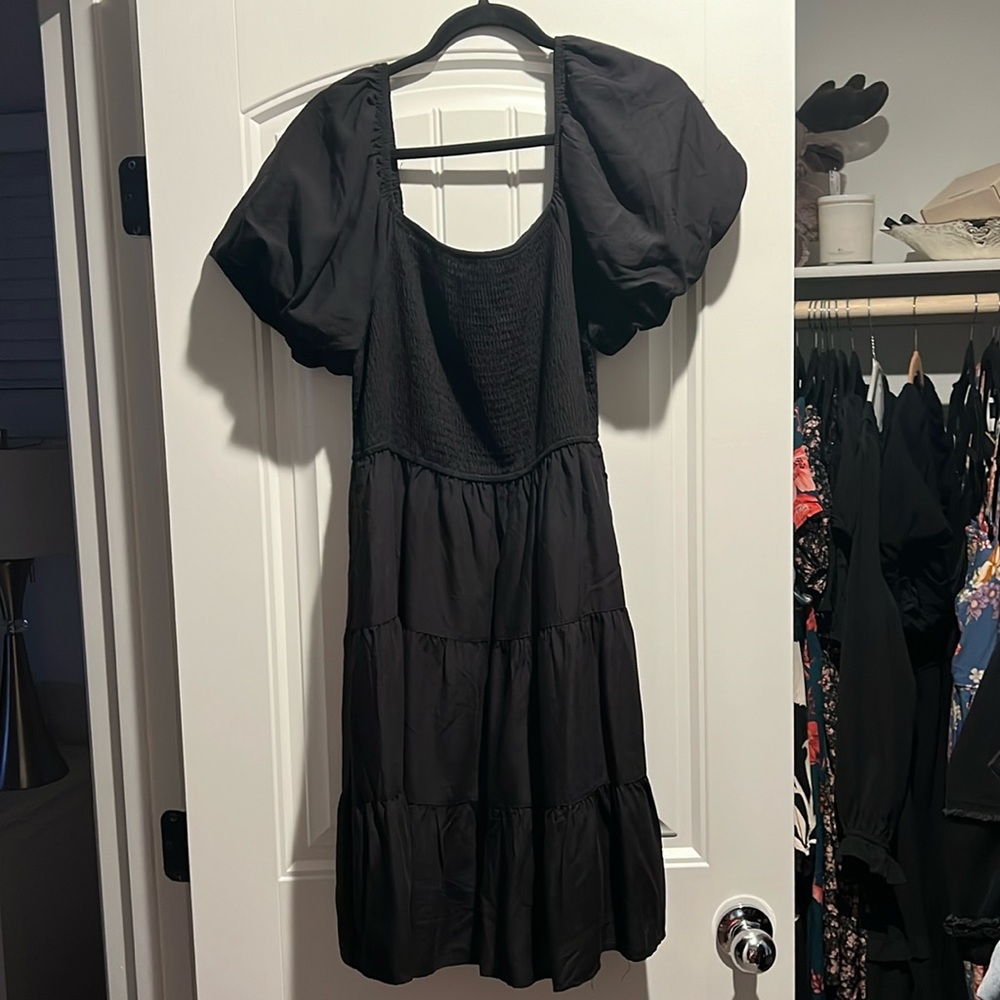 NWT- Zesica black dress with puff sleeve XL